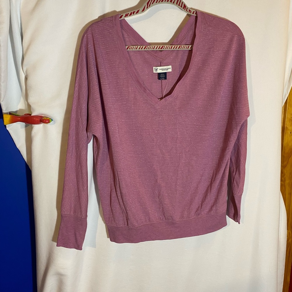 American Eagle long sleeve V-neck Pink & metallic, size large